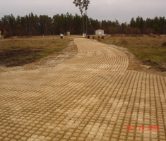 0627120455C22_pad_curve_pavers_installed_opt