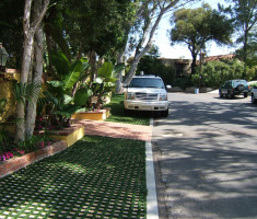 0905120230DSCF1827_drivable_grass_parking_opt